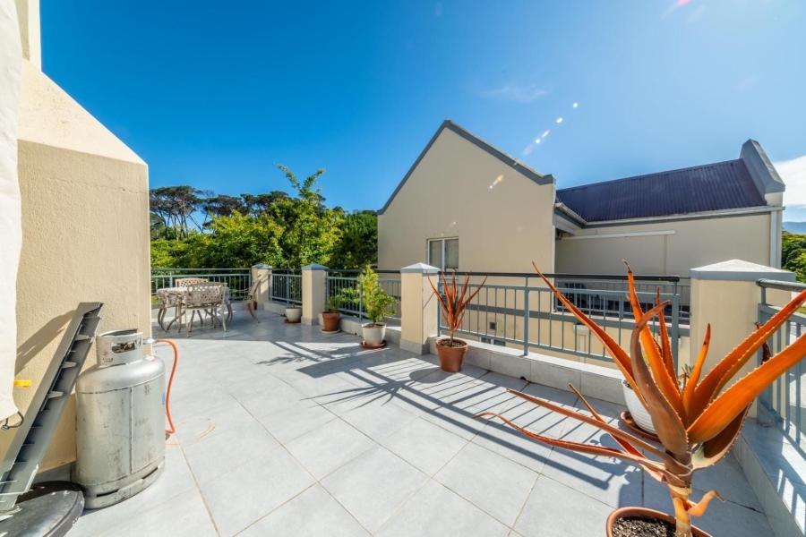 To Let 2 Bedroom Property for Rent in Onder Papegaaiberg Western Cape